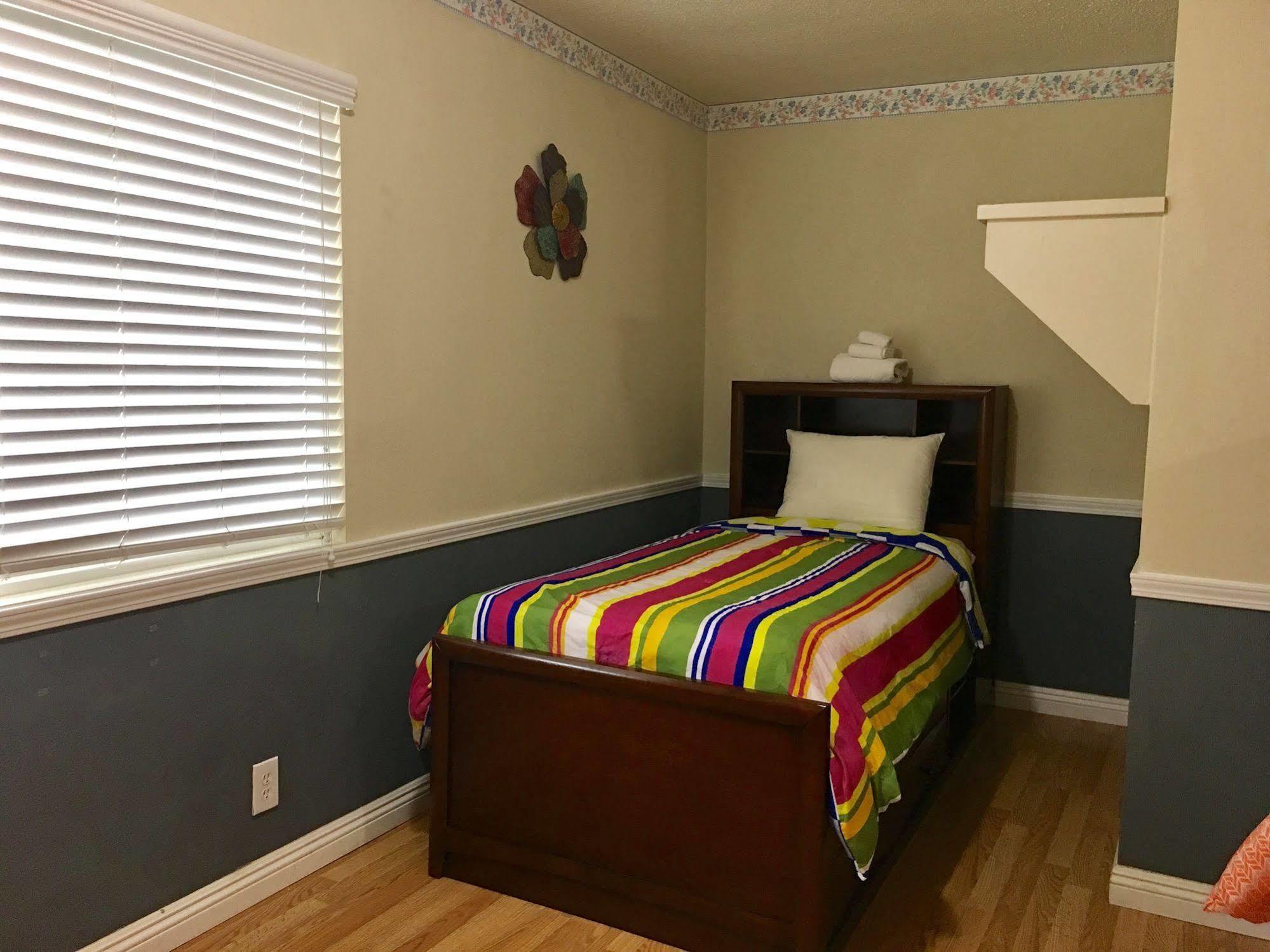 Travelers Bed & Breakfast Hostel Las Vegas Bagian luar foto